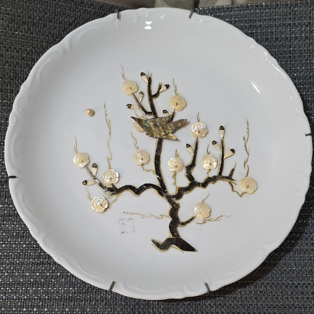 Cultured Pearl Vintage Handcrafted Plate Elegant White and Gold With Pearl